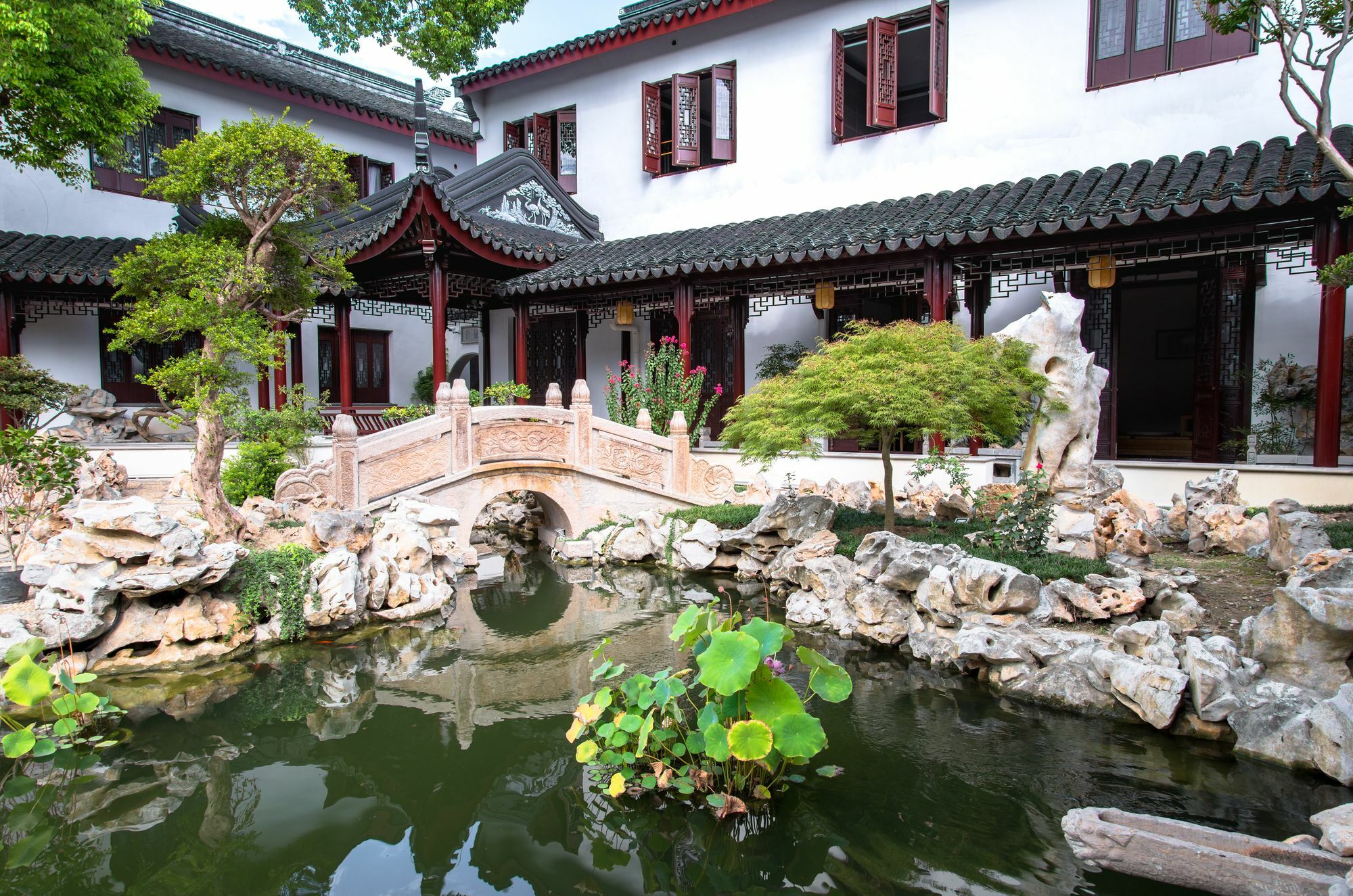 Yiyuan Garden Hotel 3*